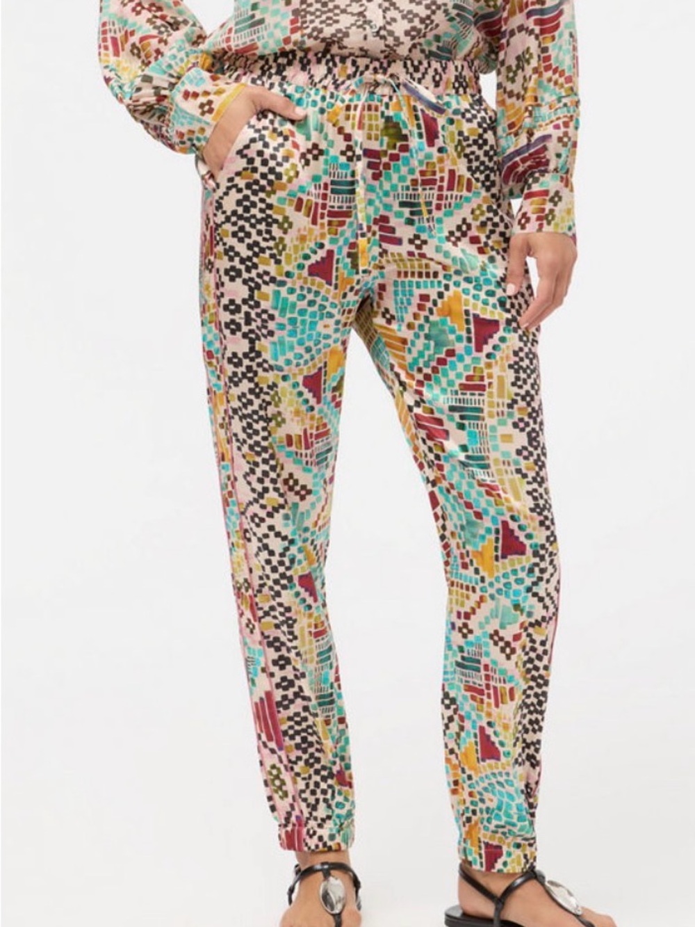 JOHNNY WAS
GENORA PANELED
JOGGER
Size:XL
COLOR: Etris